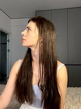 CurlyLara - October 23, 2025 11:52