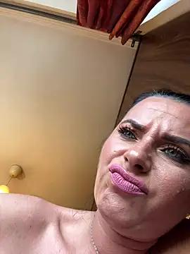 Hotmomcheckk_ - June 19, 2025 15:50