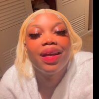QueenTee23's Free Live Sex Cam