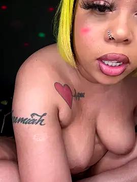 ThickAssRena - October 21, 2025 16:20