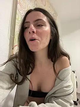 Coquette15 - November 24, 2025 23:40