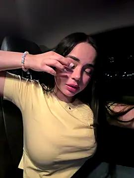 GeorginaJones - November 23, 2025 23:50