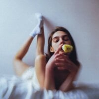 Lylylovesyou's Free Live Sex Cam