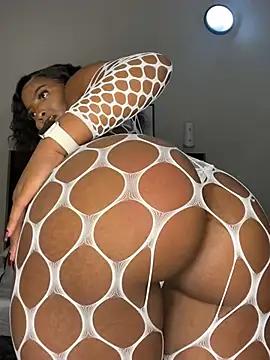 ThickBaddieSA - June 3, 2025 23:10