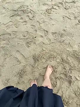 Meii-meyy - October 23, 2025 07:01