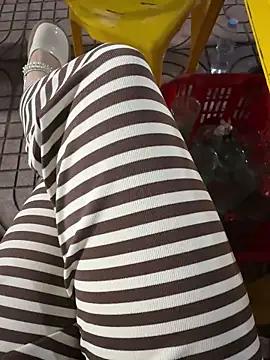 Meii-meyy - October 30, 2025 02:12