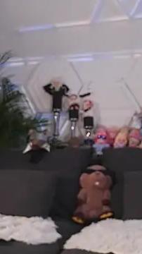 Taanni_bc - October 28, 2025 00:05