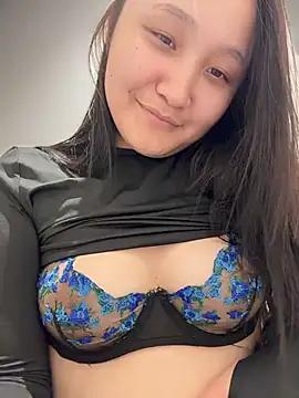 KissMeEva - October 24, 2025 18:10