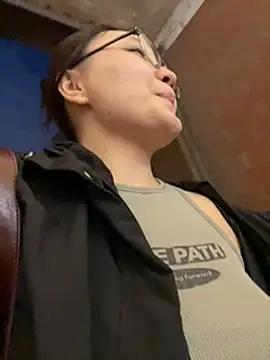 KissMeEva - June 16, 2025 20:40