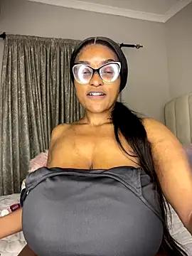 Bustygoddess32 - December 10, 2025 00:20