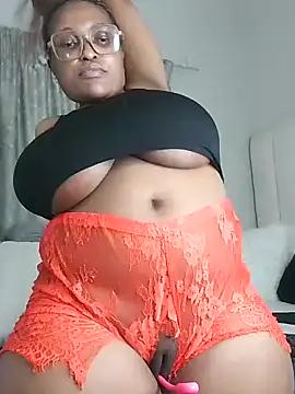 Bustygoddess32 - June 4, 2025 00:40