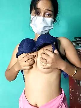 Cute-Janvi-5