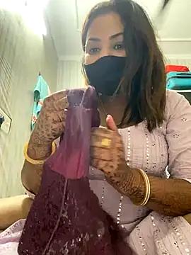 Saaay_StripQueen