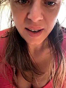 Ladywithbigass - December 10, 2025 07:00