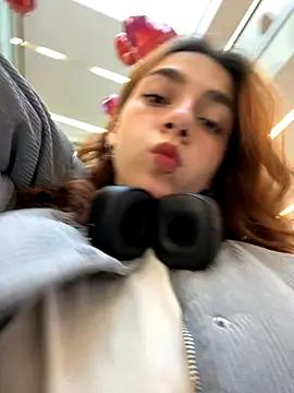 Lily__Belle - October 7, 2025 13:06