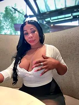 Belle___ - October 31, 2025 22:40