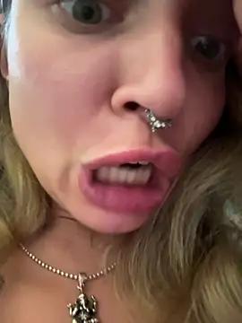 Miss_Elfie - March 10, 2025 13:10