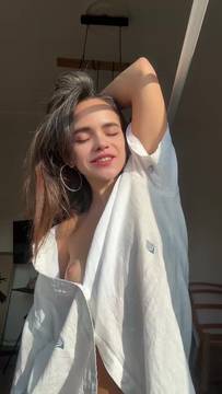 Porn Video Teasing with naughtymolly and Sexy Nude Brunette