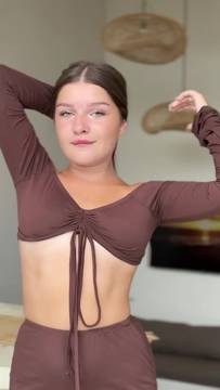 Adult Video Teasing with riana_brooks & Brunette Solo Sexy