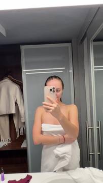 Porno Video Showing Boobs with Barbie001 and Blonde Solo Small Tits