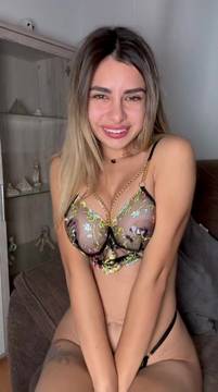 Hot Video saracutiepie in Teasing & Blonde Big Boobs Sexy Lingerie