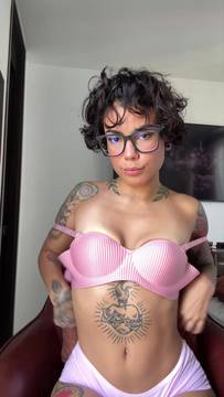 Sex Video SofiaReyess in Showing Boobs and Brunette Latina Glasses