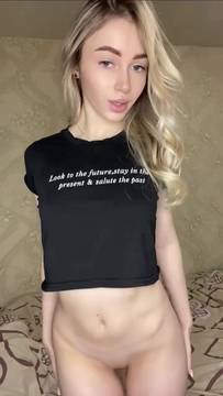 Free Video Showing Boobs with leila_leilaa & Shaved Pussy Small Tits Blonde