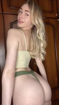 Hot Video Teasing with leila_leilaa and Blonde Solo Nude