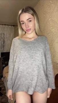 Sex Video Showing Boobs with leila_leilaa & Blonde Shaved Pussy Solo