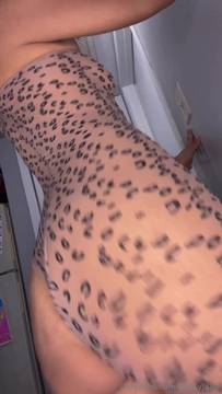 Thicc asian in leopard dress
