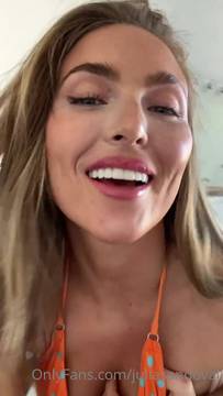 Horny MILF hot body sexy bikini