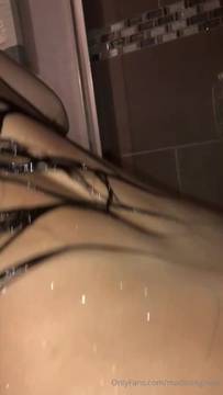 I'm very Horny in the Shower alone