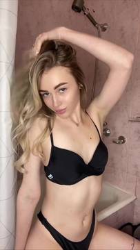 Free Movie Teasing with leila_leilaa & Sexy Lingerie Blonde Solo