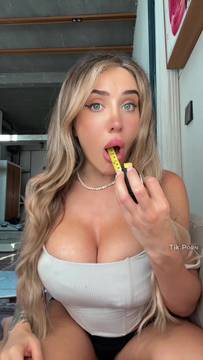 Porn Scenes Kristinafansly in Teasing & Big Boobs Sexy Solo Blonde