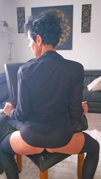 Xxx Video Striptease with klarahoffman and Solo Big Boobs Mature