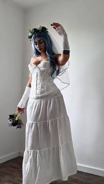 My silhouette ripples in golden hush 😏🔥 #Shaved Pussy  #Big Boobs  #Big Ass  #Solo  #PAWG  #Stockings  #Teasing