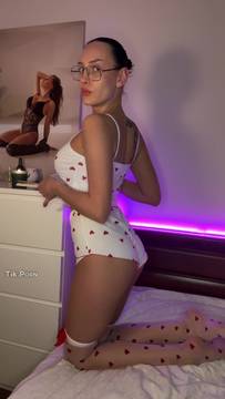 Adult Movie Teasing with alexa_noir and Sexy Brunette Amateur