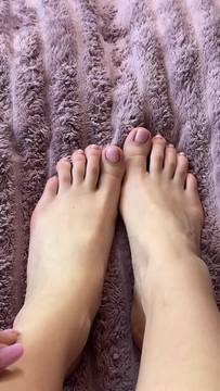 I'm On OnLyfans #Solo #Footjob #Teen