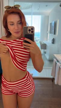 Tiny tease, big effect 🍒