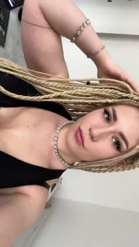 Porn Scenes laura_love in Striptease and Blonde Curvy & Thick