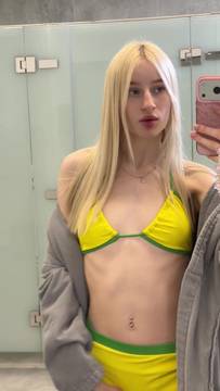Want to chat with me? Click on the link in my bio
