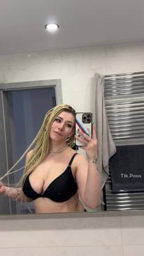 X-Rated Video laura_love in Striptease and Sexy Natural Big Tits Solo