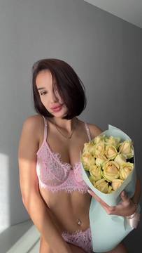 I wonder… how long could you last if I teased you like this? 😈💦 #Sexy Lingerie #Brunette #Solo #Teasing