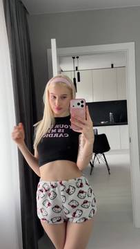 Want to chat with me? Click on the link in my bio!