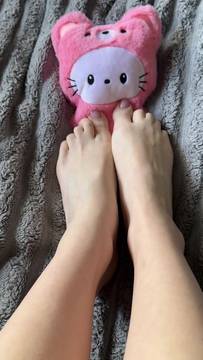 #Footjob #Fetish Porn #Solo #Teen I'm on Onlyfans