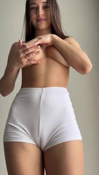 I want to chat with you if you like my body