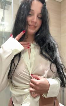Soaked in the shower💦 #Brunette #Teasing #Solo #fyp