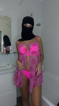 Movie X-Rated aiisha in Teasing and Arab Sexy Lingerie Solo Hijab