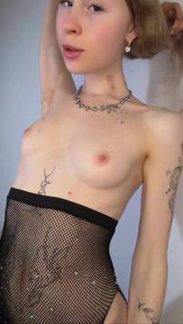 Hot Video gemmy_grace in Teasing & Shaved Pussy Big Dick Sexy Creamy Pussy