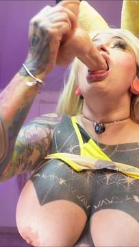 Video X-Rated AngelaCIanuro in Blowjob and Cosplay Porn